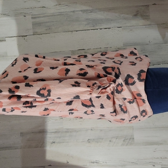 LULAROE PINK ANIMAL PRINT BLOUSE - Picture 6 of 9